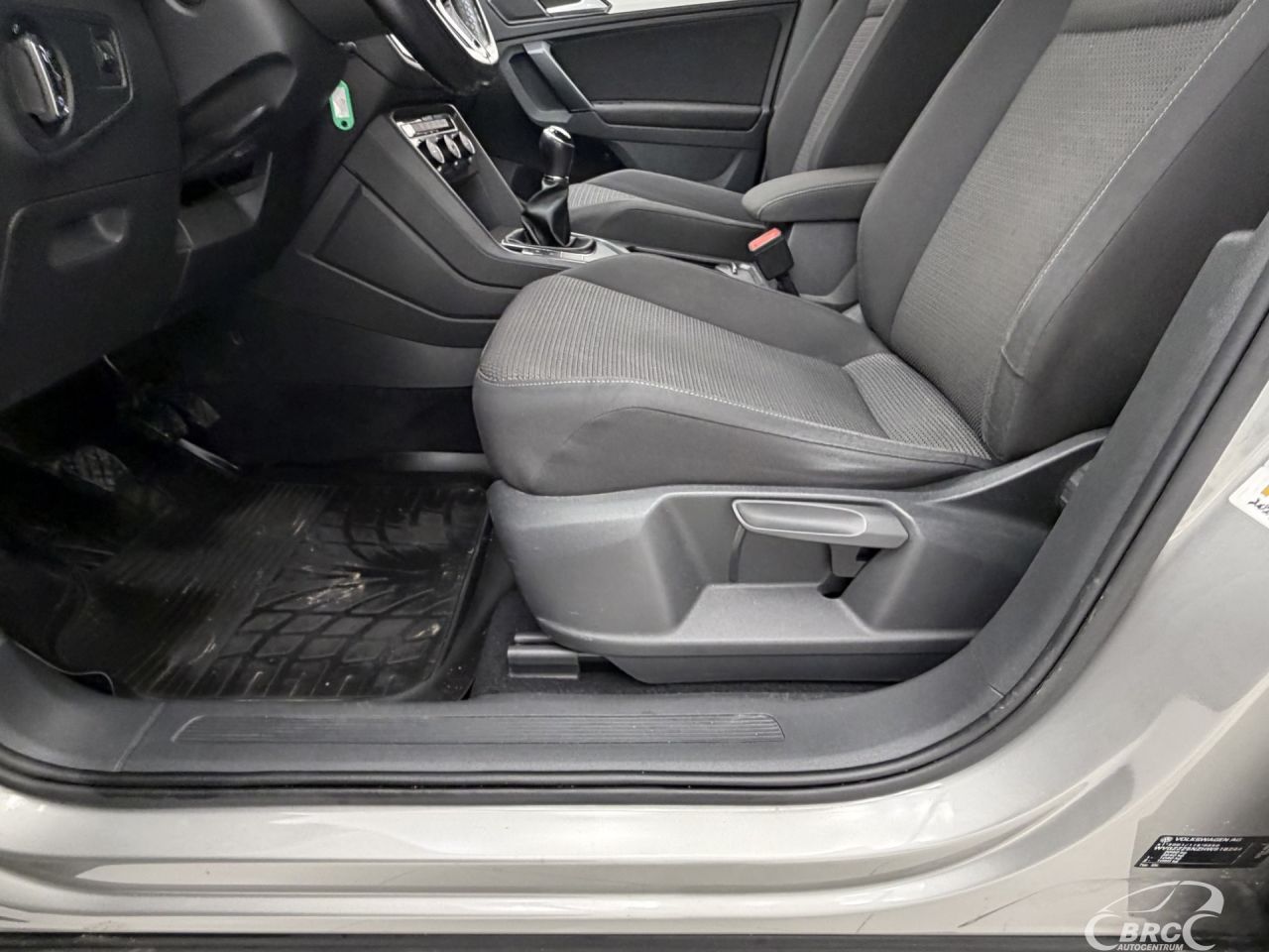 Volkswagen Tiguan | 21