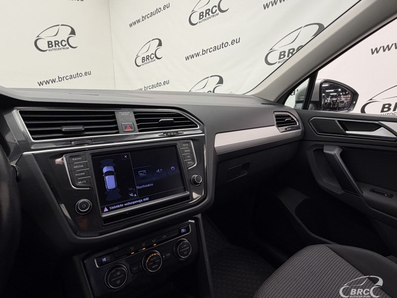 Volkswagen Tiguan | 25