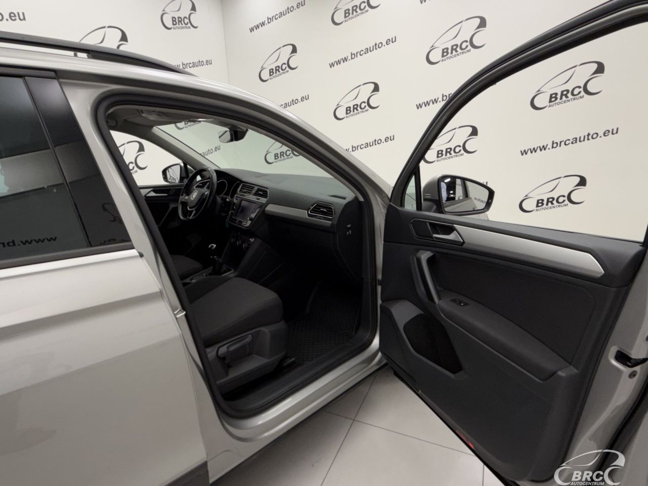 Volkswagen Tiguan | 7
