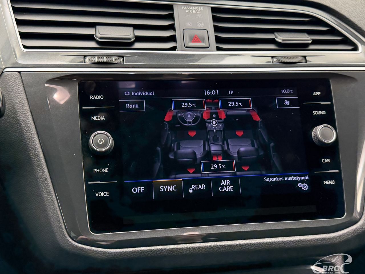 Volkswagen Tiguan | 42