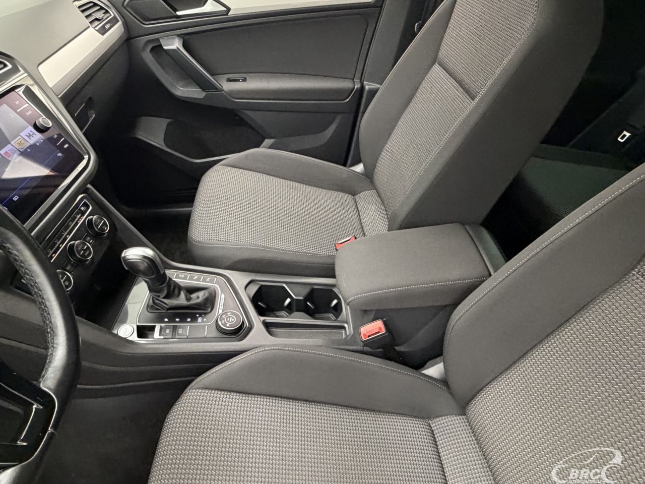 Volkswagen Tiguan | 23