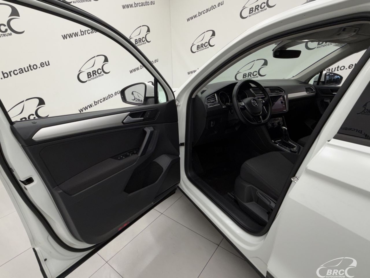 Volkswagen Tiguan | 18