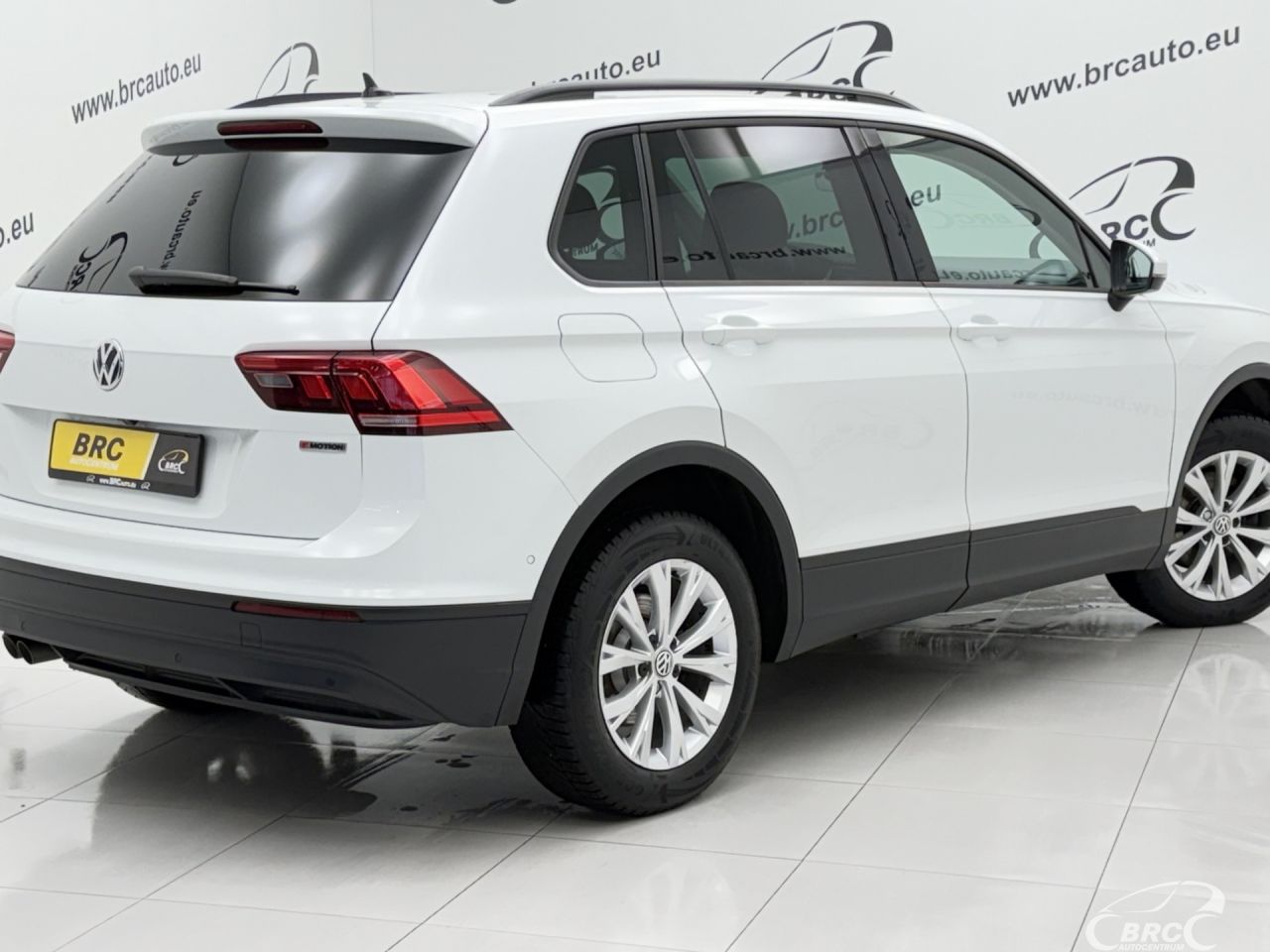 Volkswagen Tiguan | 1