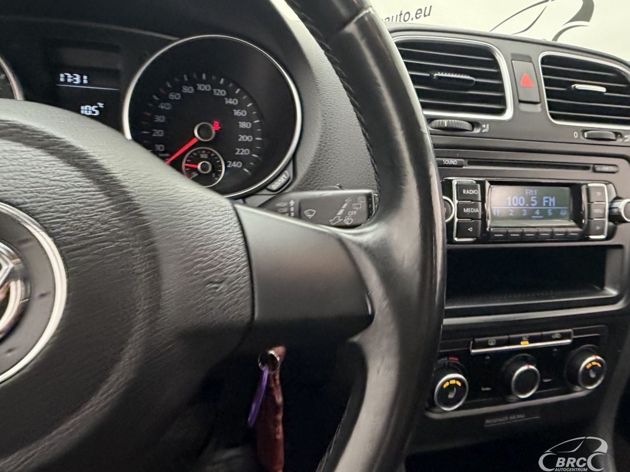 Volkswagen Golf | 27