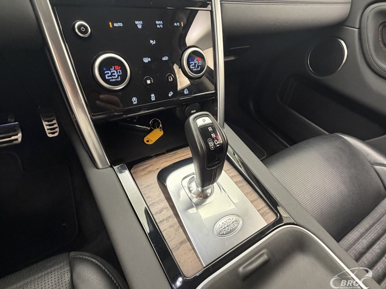 Land Rover Discovery | 24