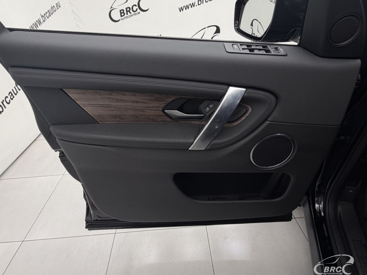 Land Rover Discovery | 19