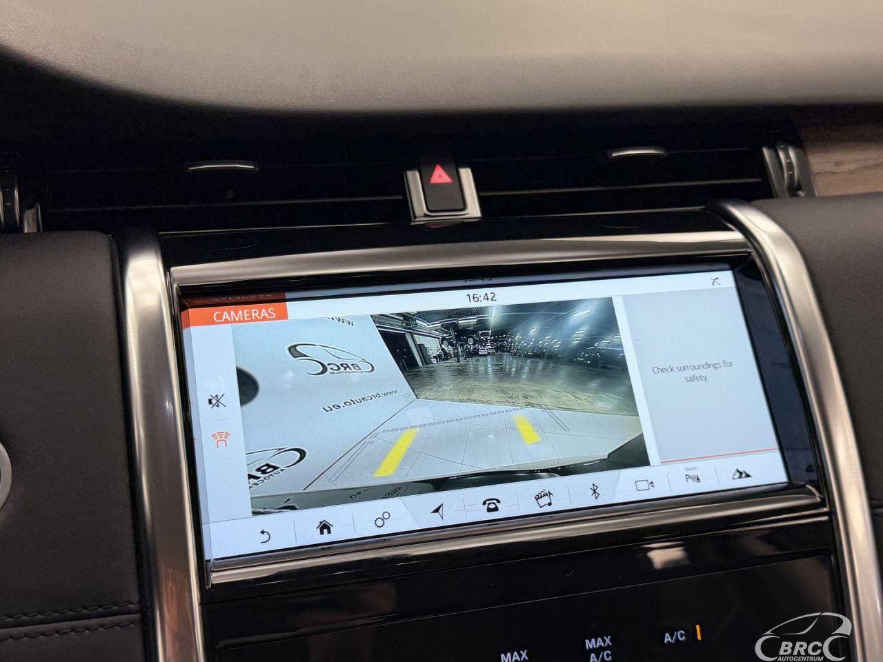 Land Rover Discovery | 32