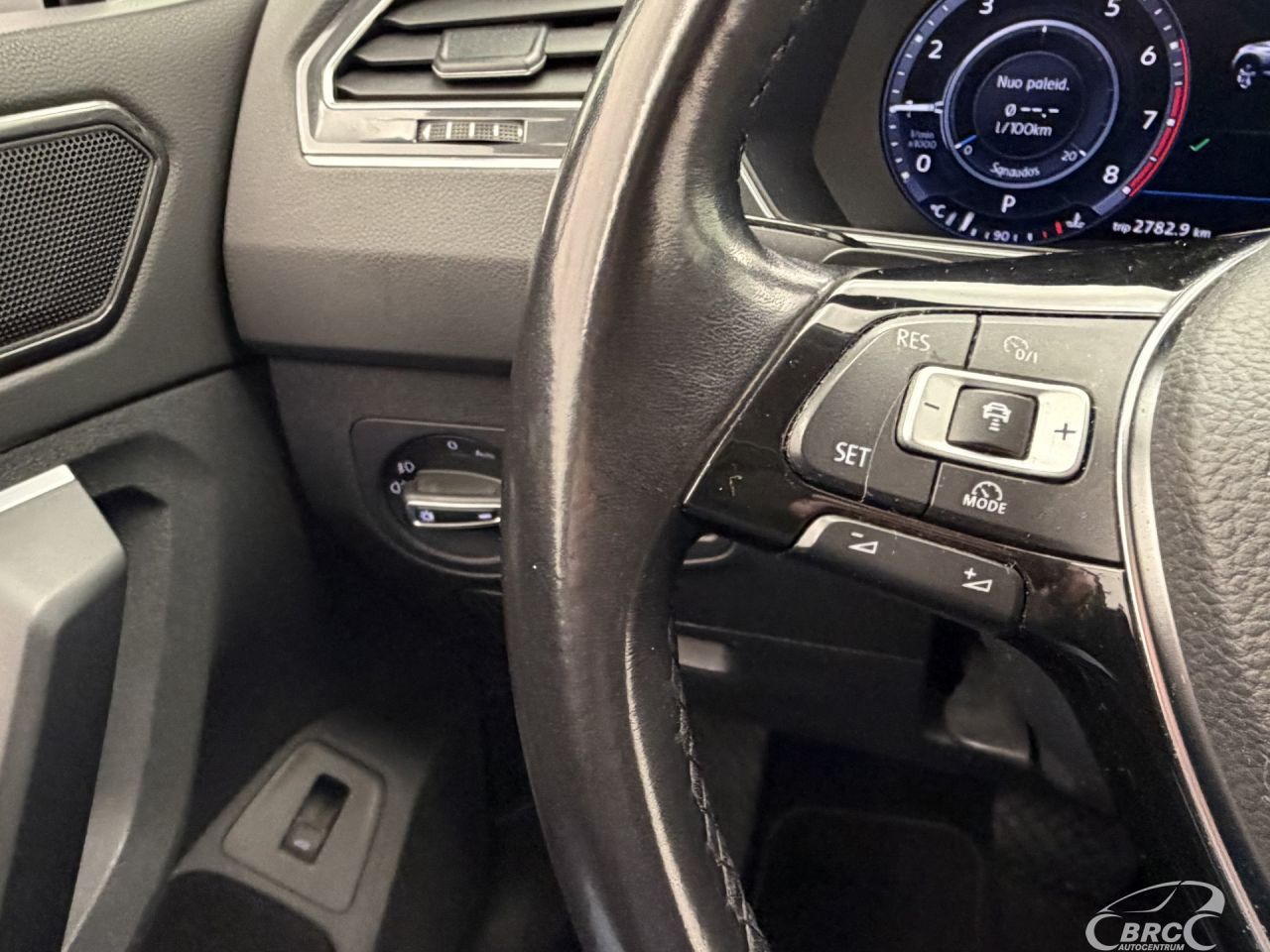 Volkswagen Tiguan | 54