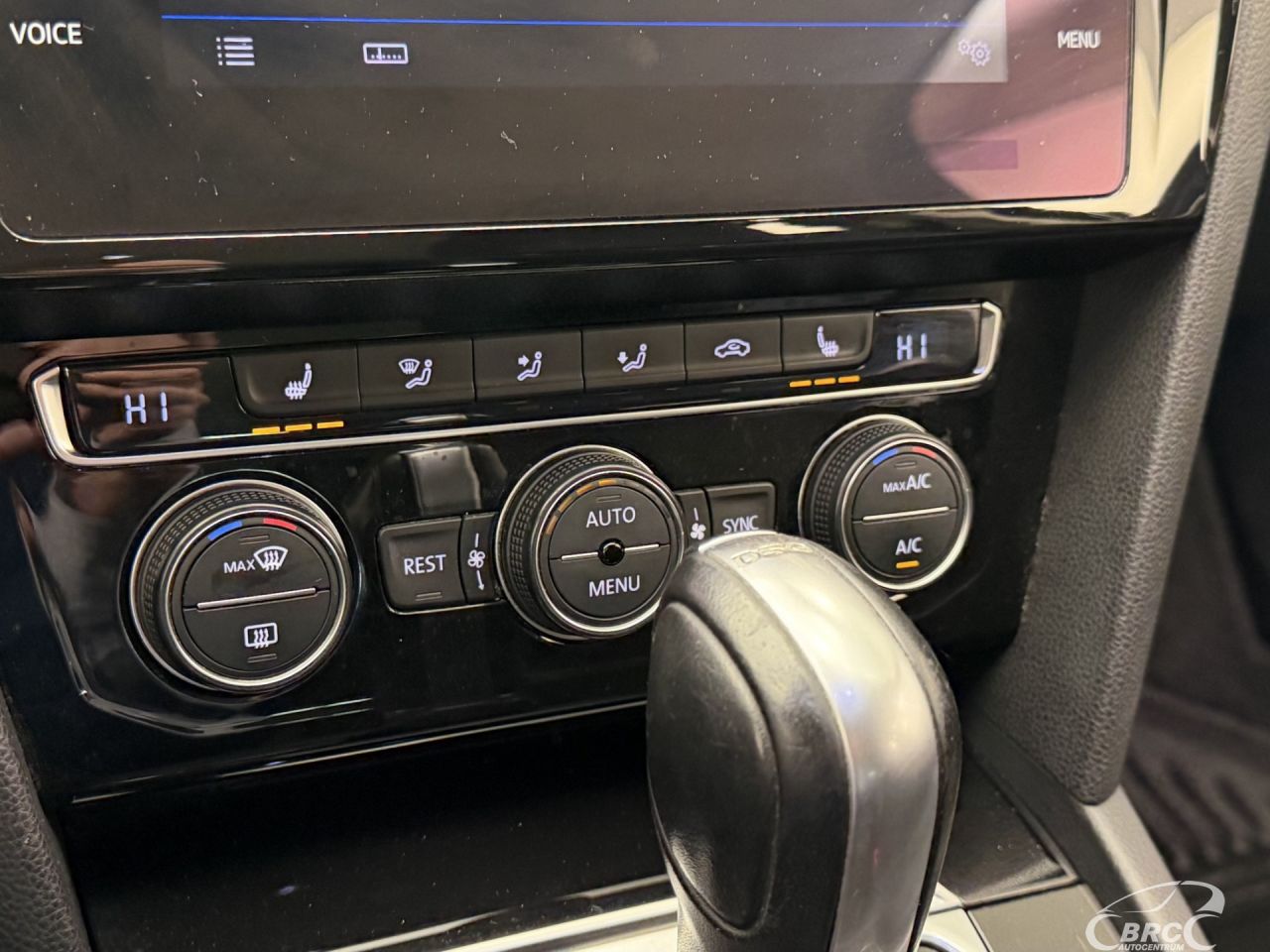 Volkswagen Passat | 25