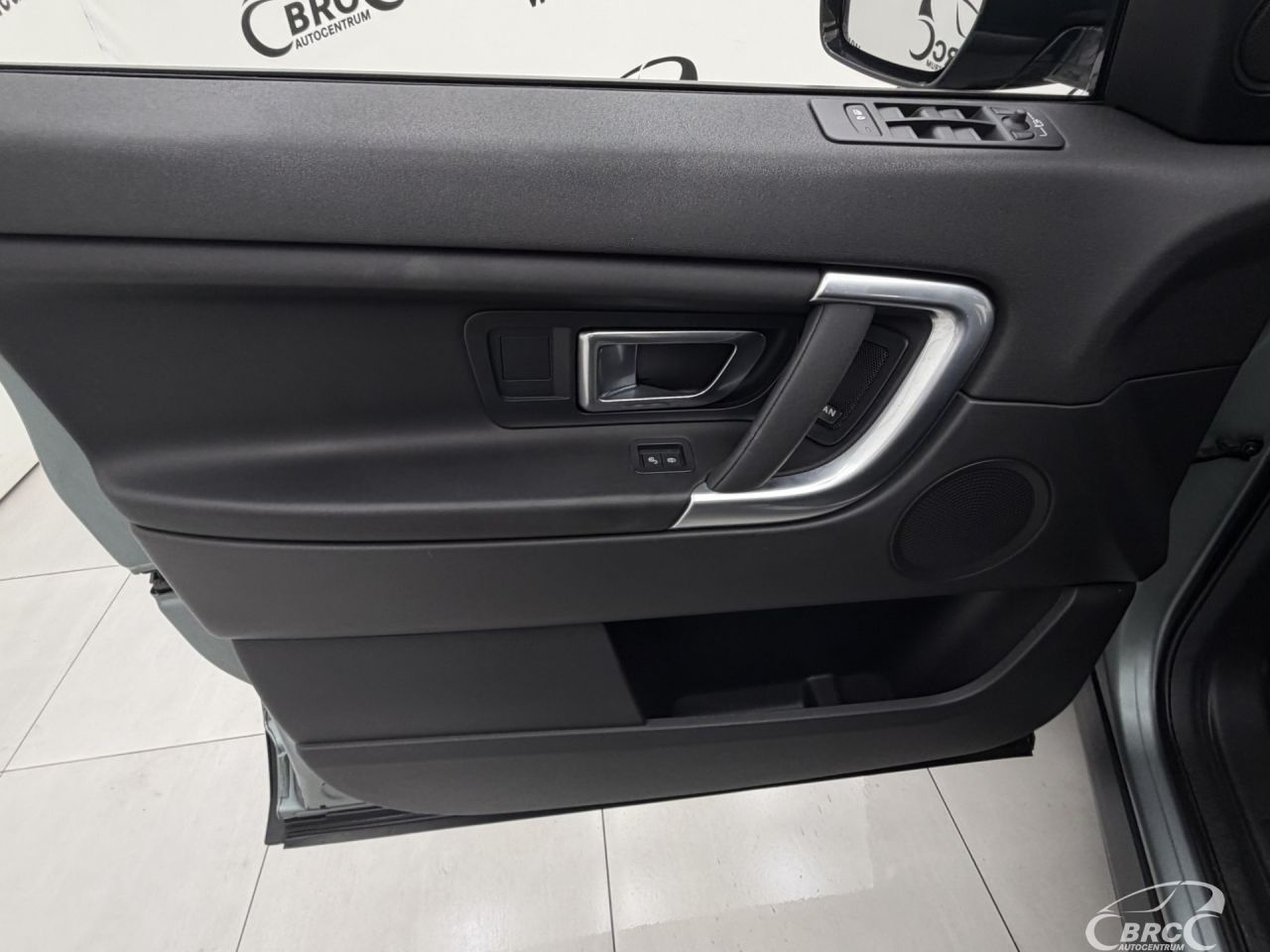 Land Rover Discovery | 18