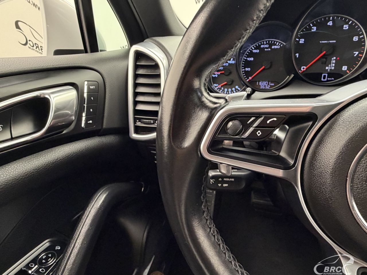 Porsche Cayenne | 30