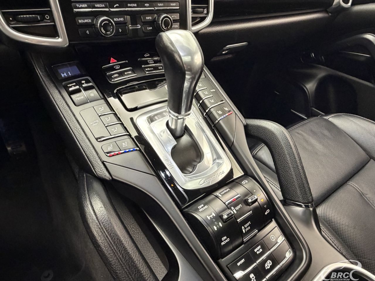 Porsche Cayenne | 25