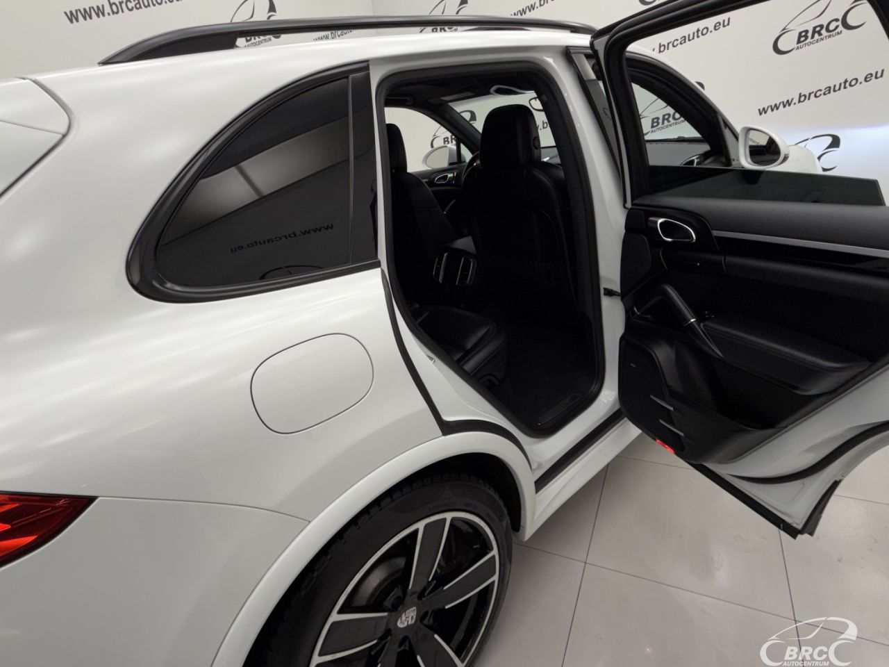 Porsche Cayenne | 12