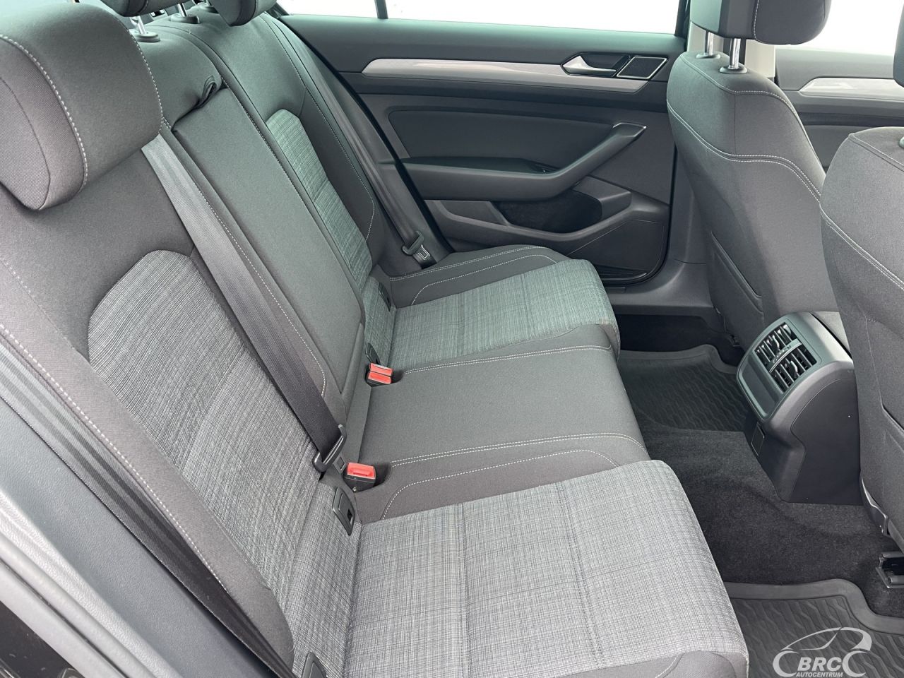 Volkswagen Passat | 8