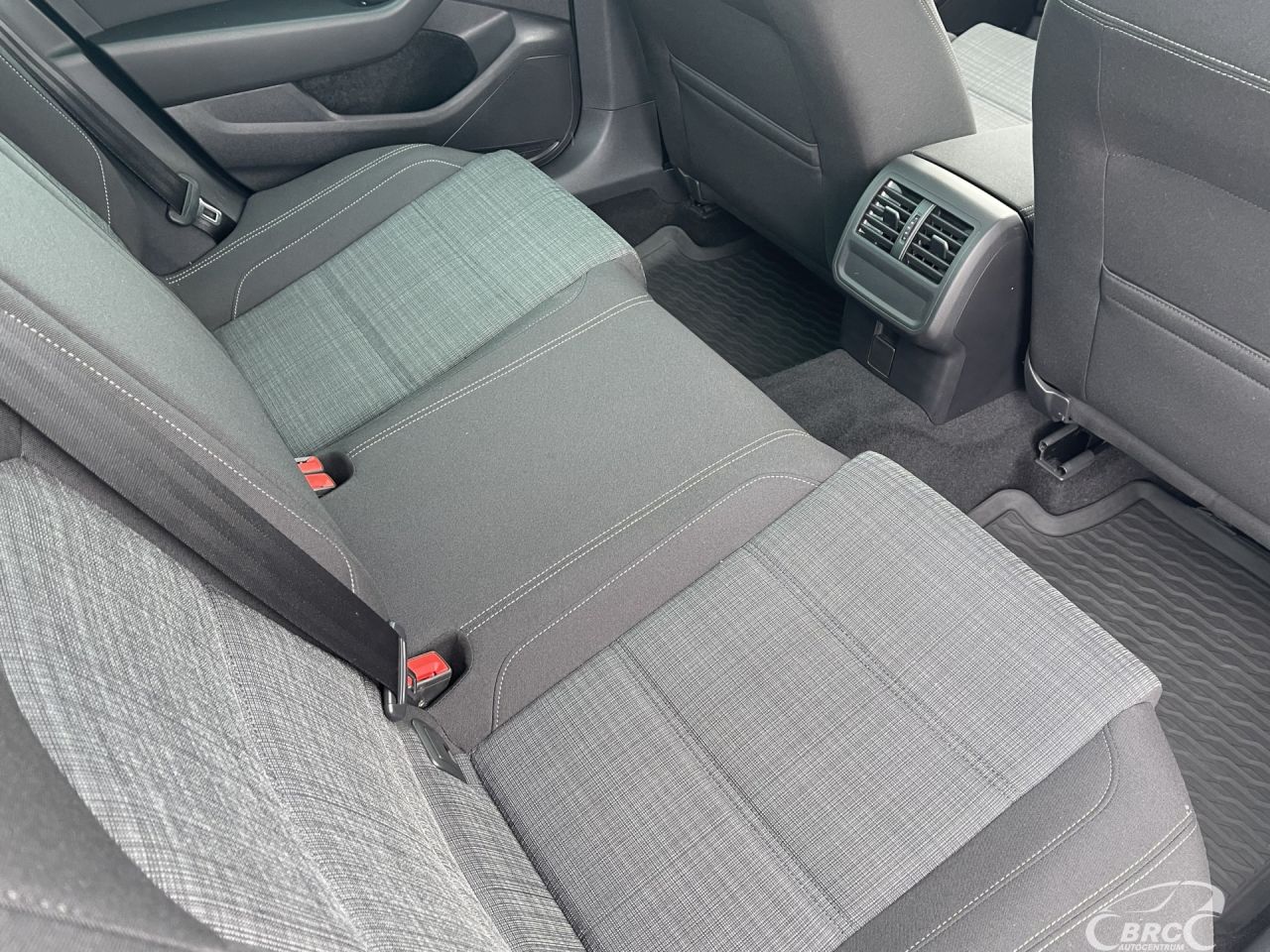 Volkswagen Passat | 7