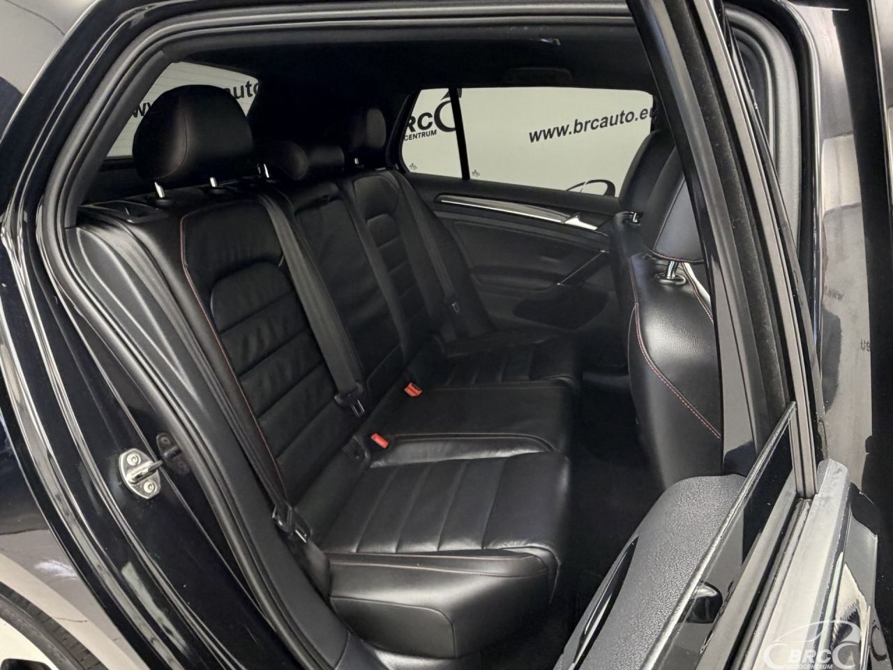 Volkswagen Golf | 11