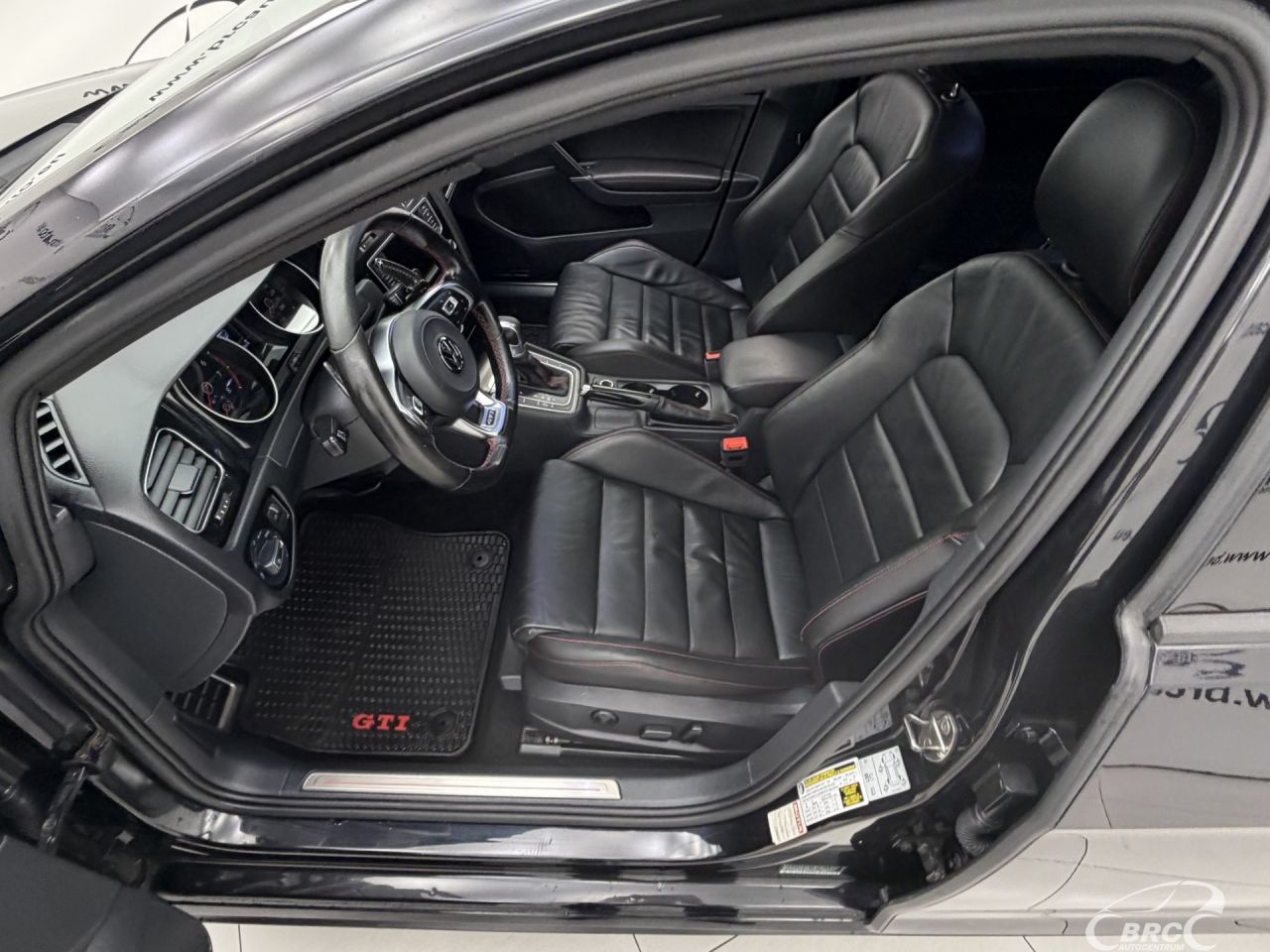 Volkswagen Golf | 19