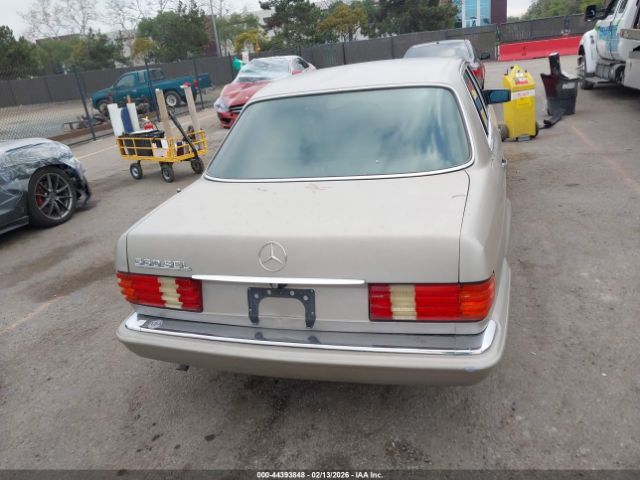 Mercedes-Benz 560 | 16