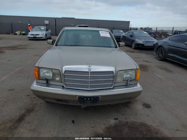 Mercedes-Benz 560 | 12