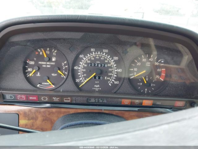 Mercedes-Benz 560 | 6