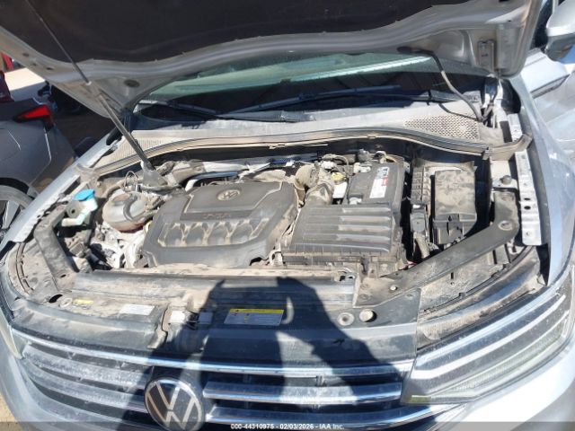 Volkswagen Tiguan | 9