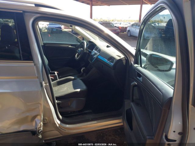 Volkswagen Tiguan | 4