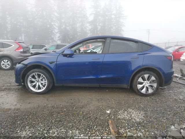 Tesla Model Y | 14
