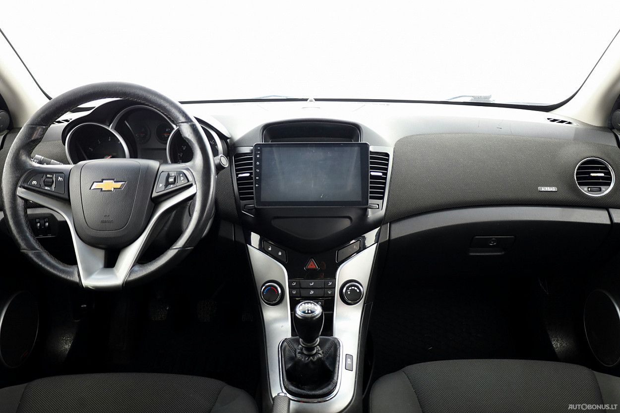 Chevrolet Cruze | 4