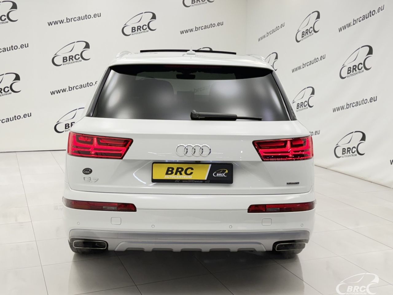 Audi Q7 | 56