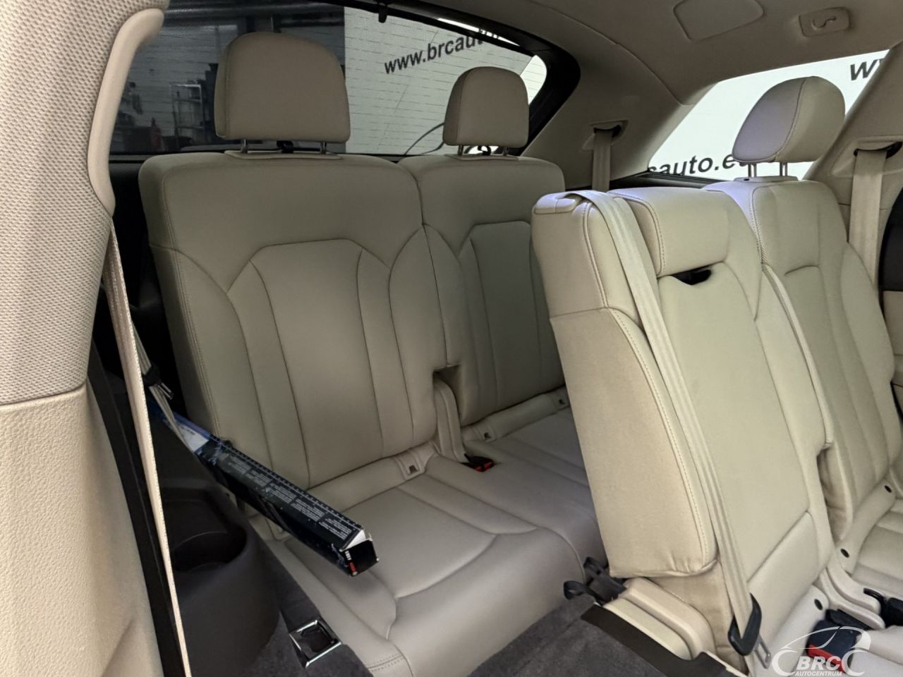 Audi Q7 | 13
