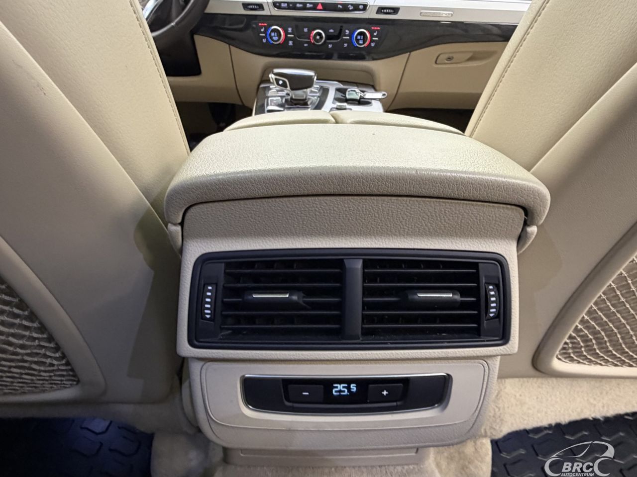 Audi Q7 | 15