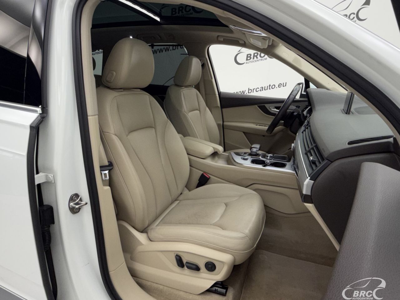 Audi Q7 | 6