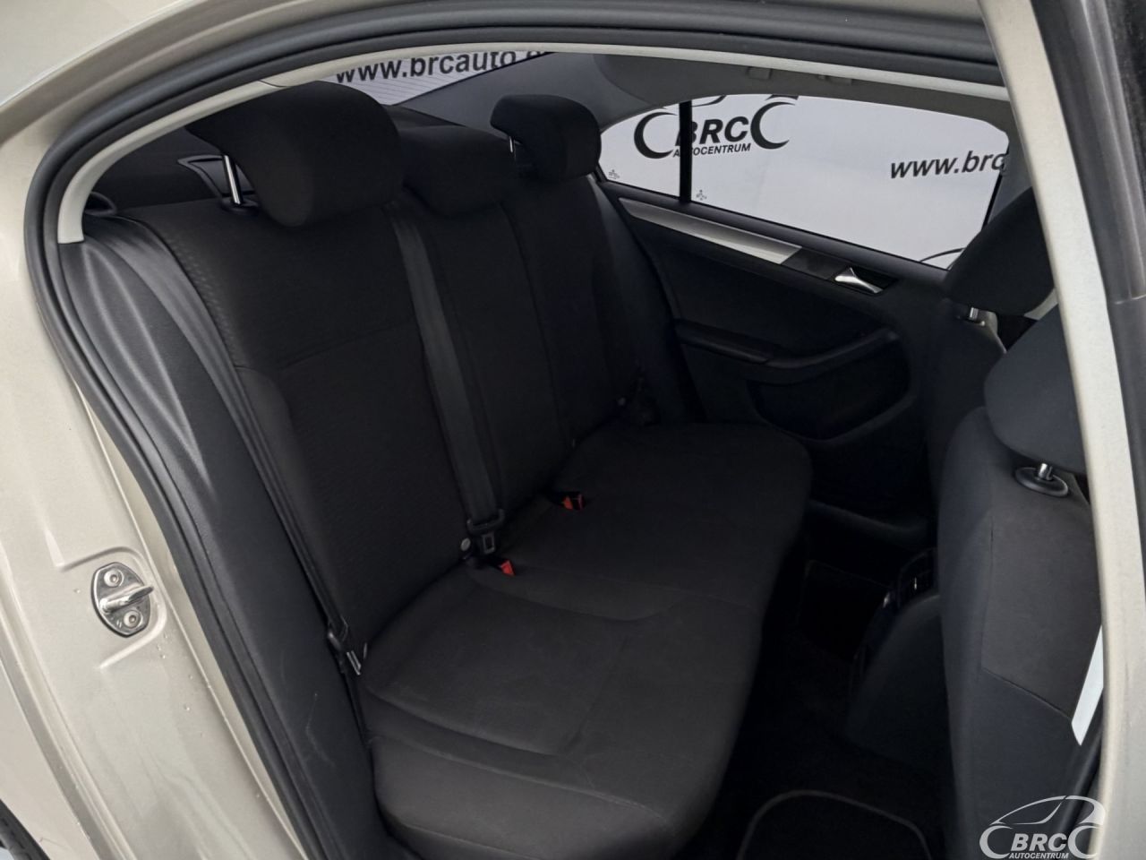 Volkswagen Jetta | 8