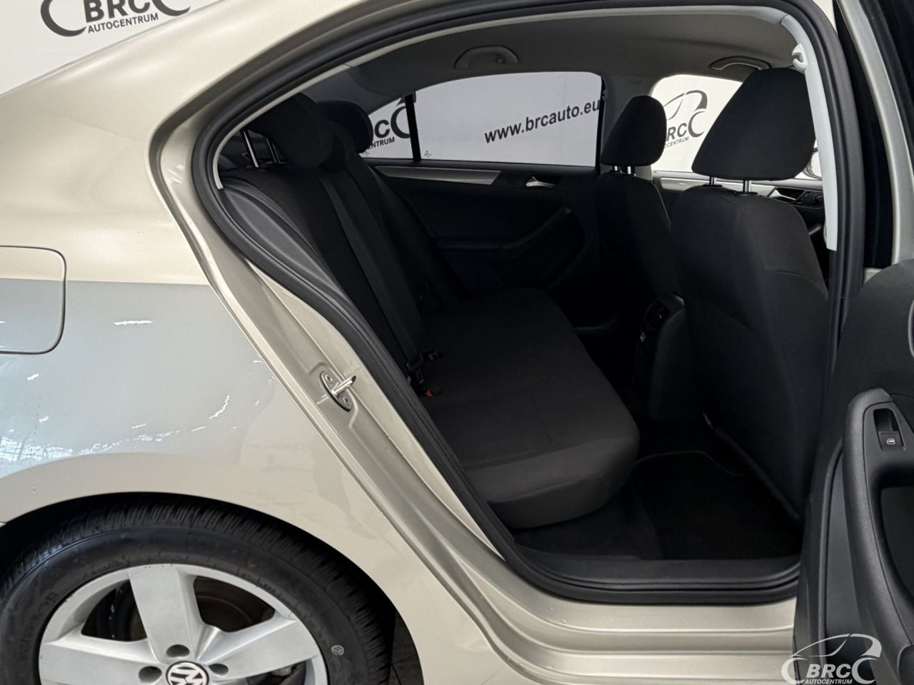 Volkswagen Jetta | 6