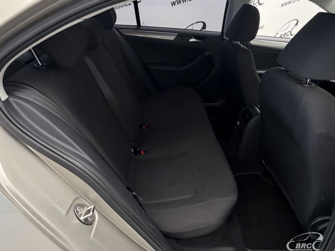 Volkswagen Jetta | 7