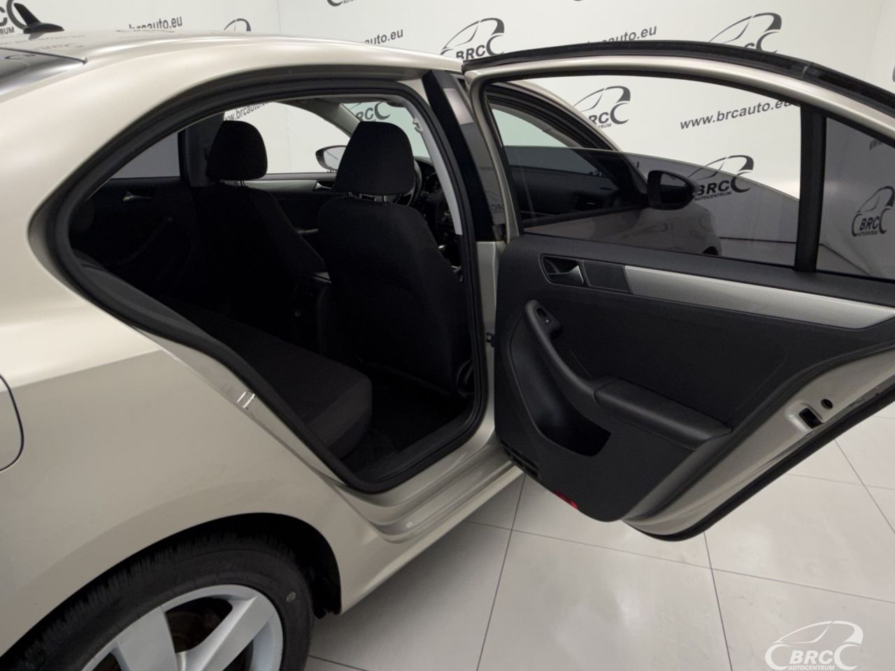 Volkswagen Jetta | 9