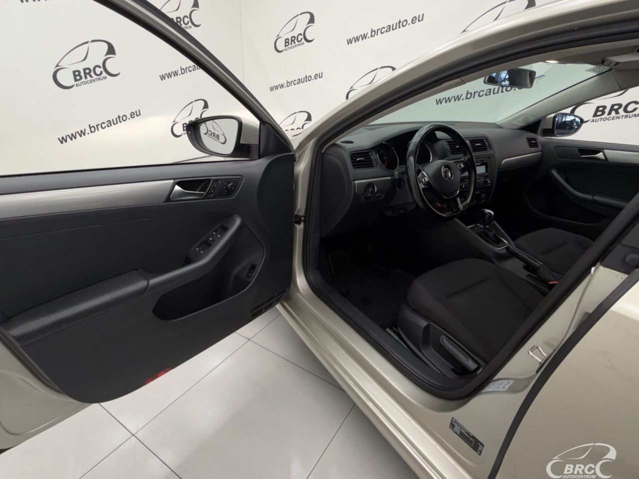 Volkswagen Jetta | 14