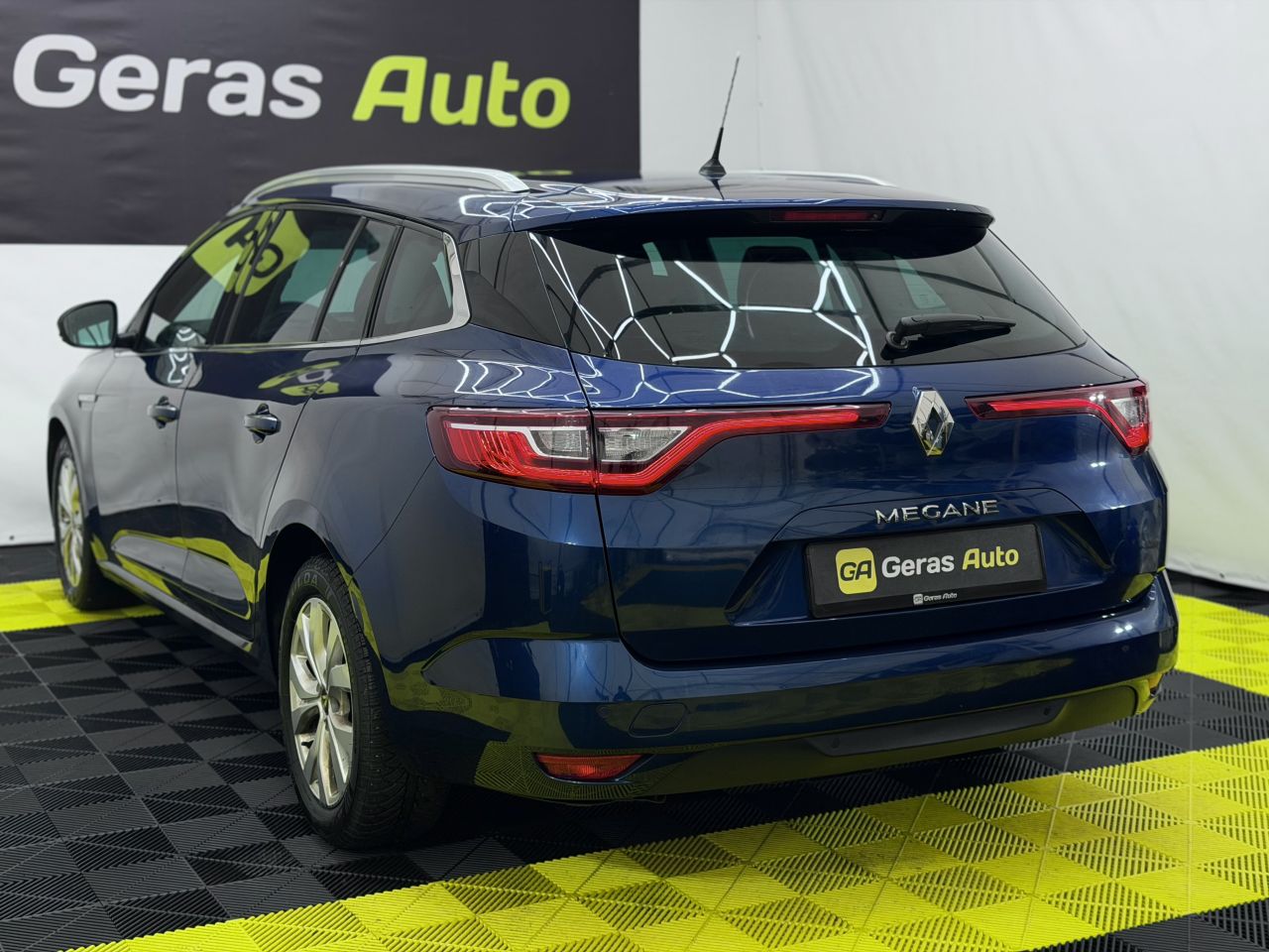 Renault Megane | 5