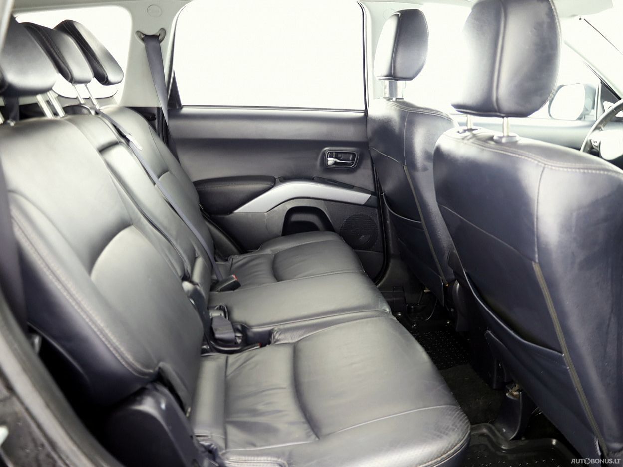 Citroen C-Crosser  | 6