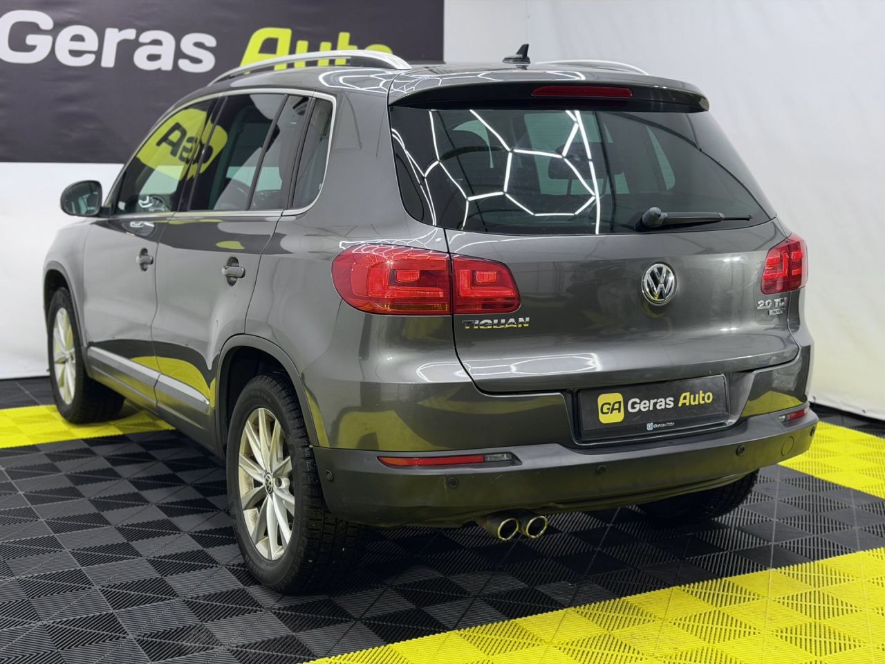 Volkswagen Tiguan | 5