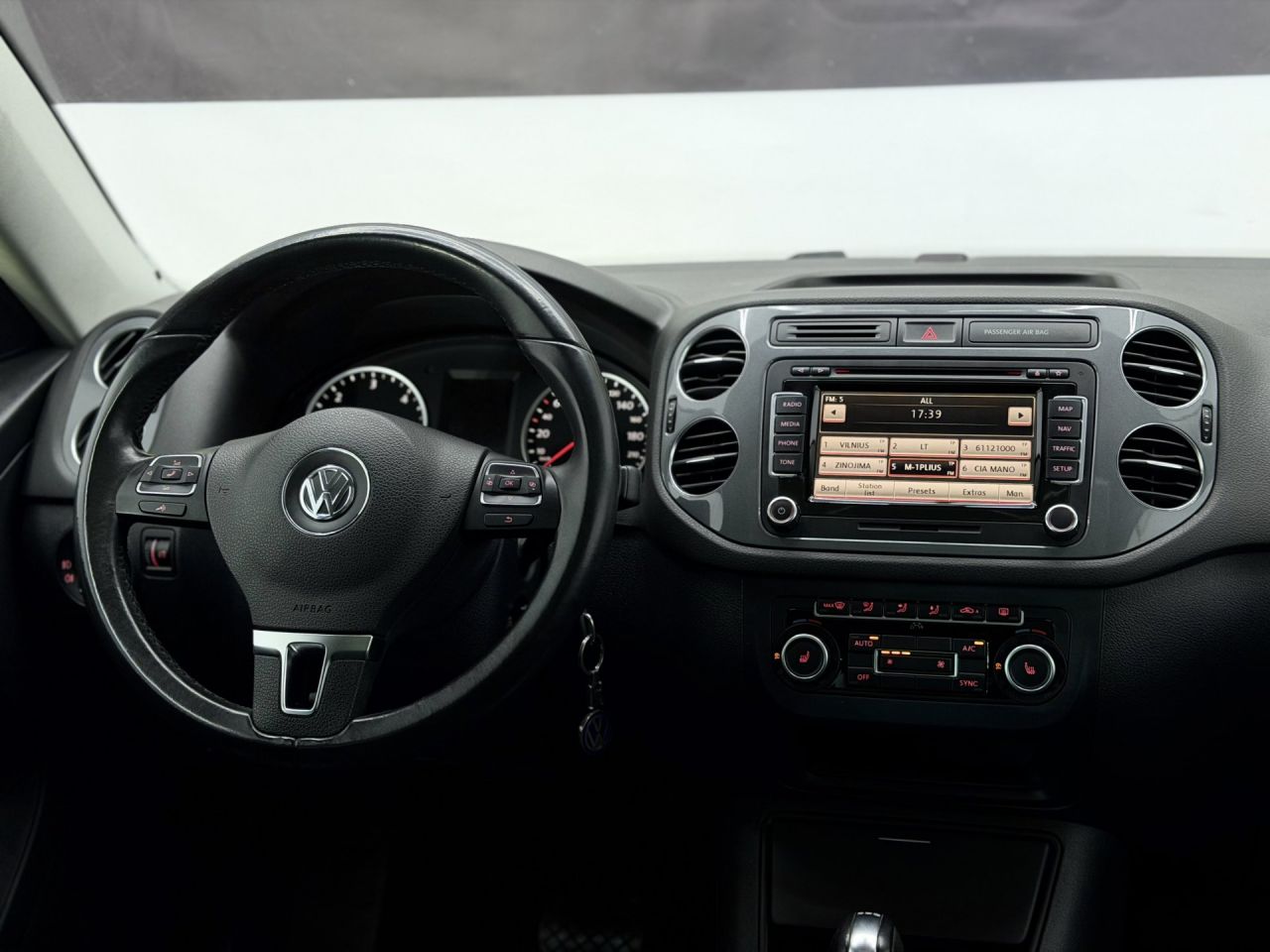 Volkswagen Tiguan | 15