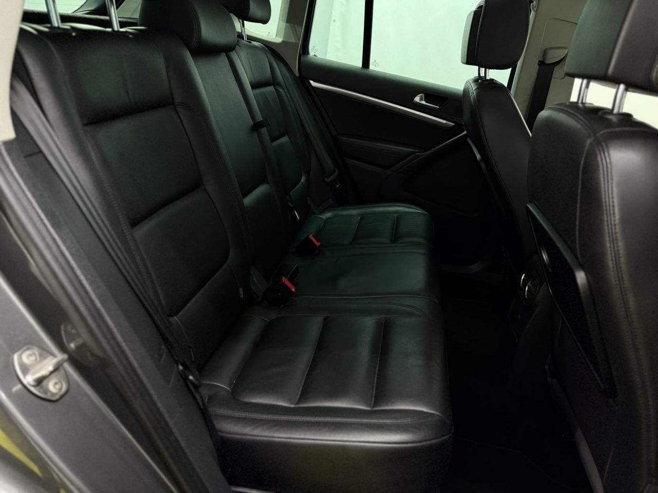 Volkswagen Tiguan | 12