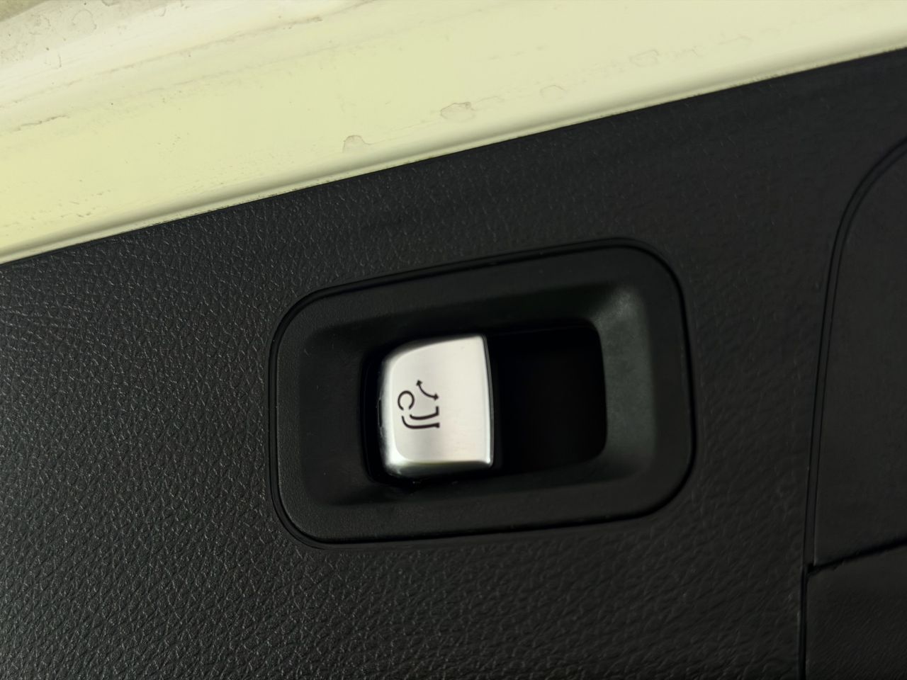 Mercedes-Benz GLC250 | 13