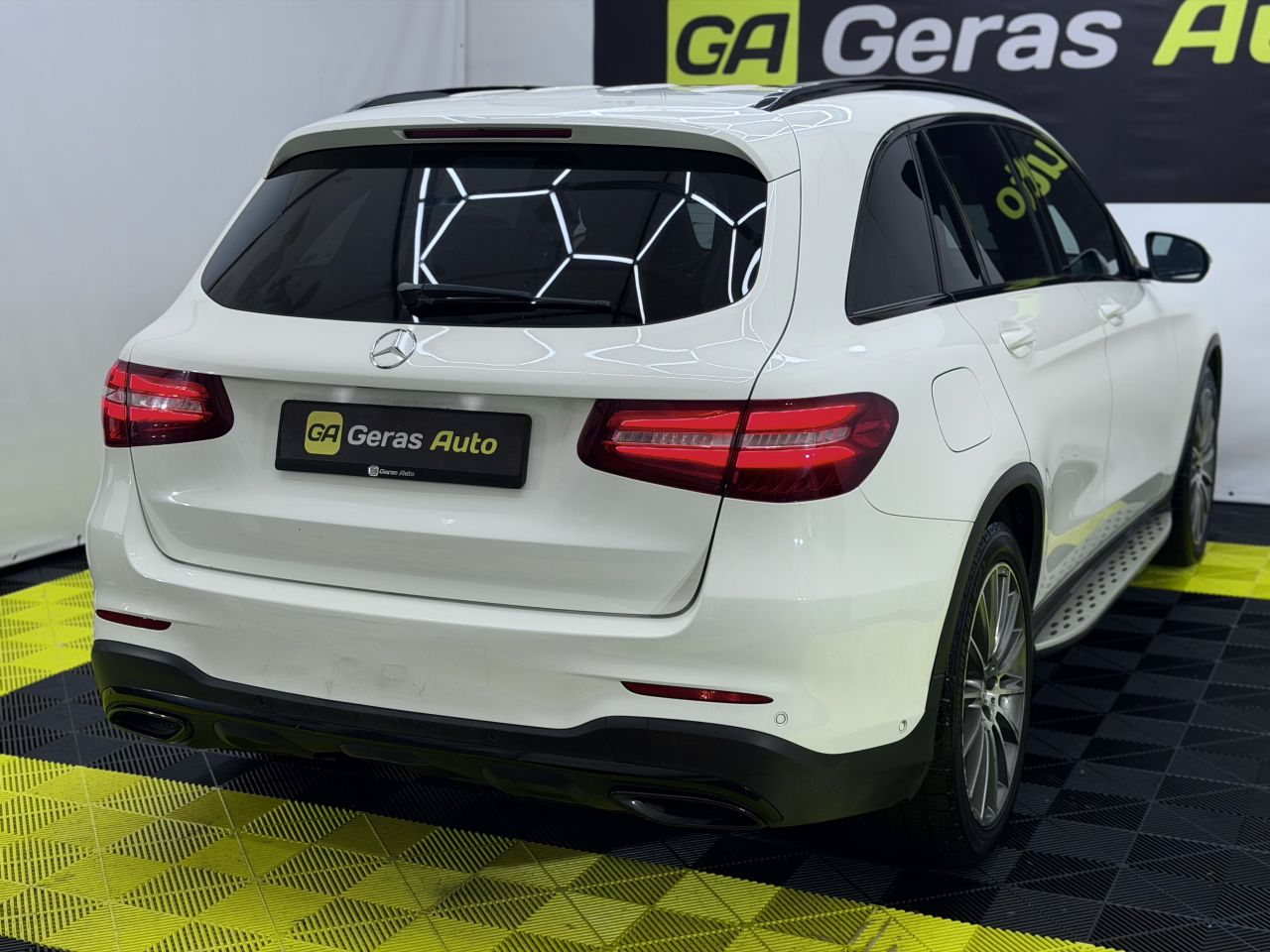 Mercedes-Benz GLC250 | 5