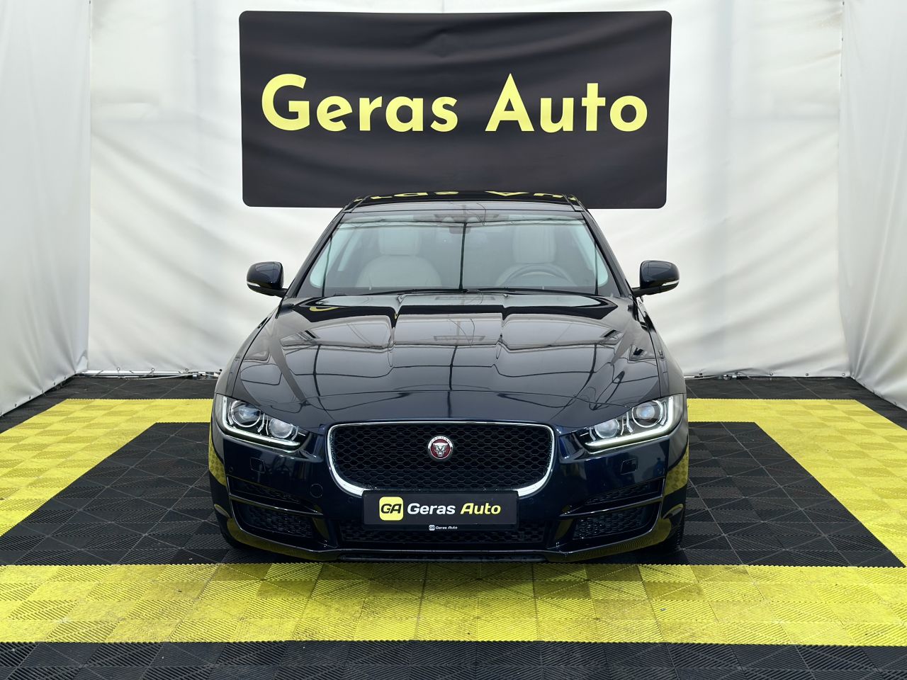 Jaguar XE | 6
