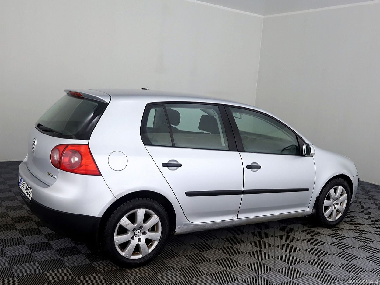 Volkswagen Golf | 2