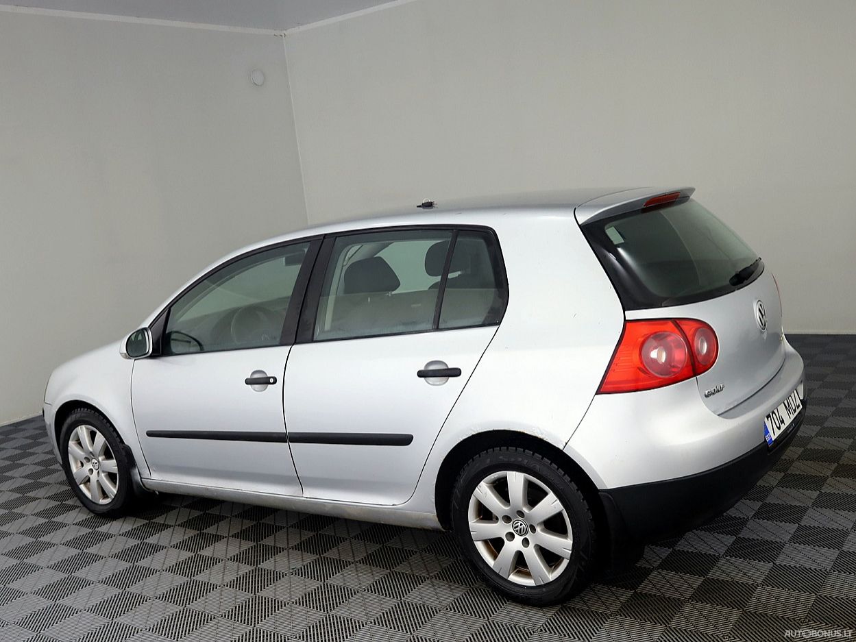 Volkswagen Golf | 3