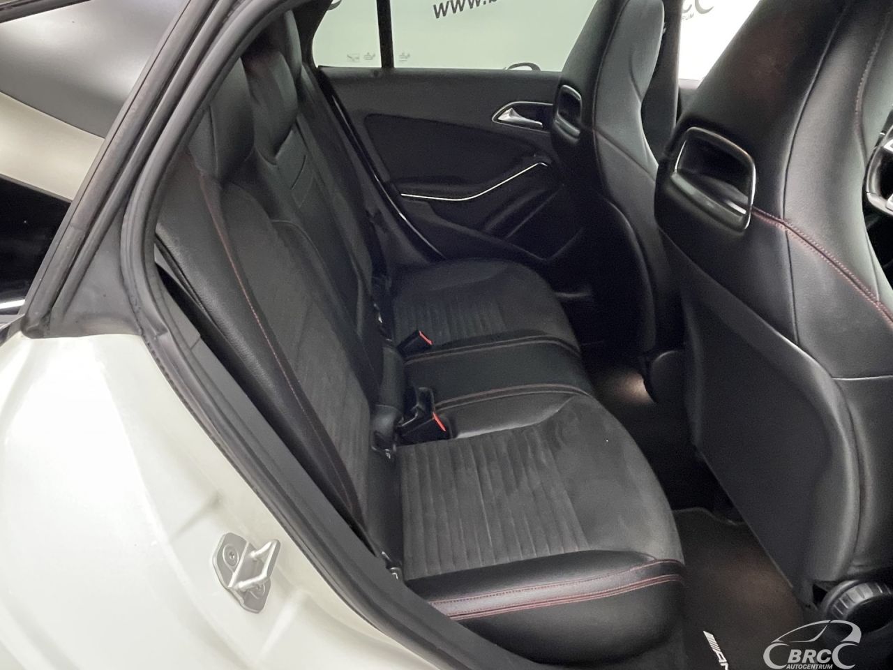 Mercedes-Benz CLA220 | 9