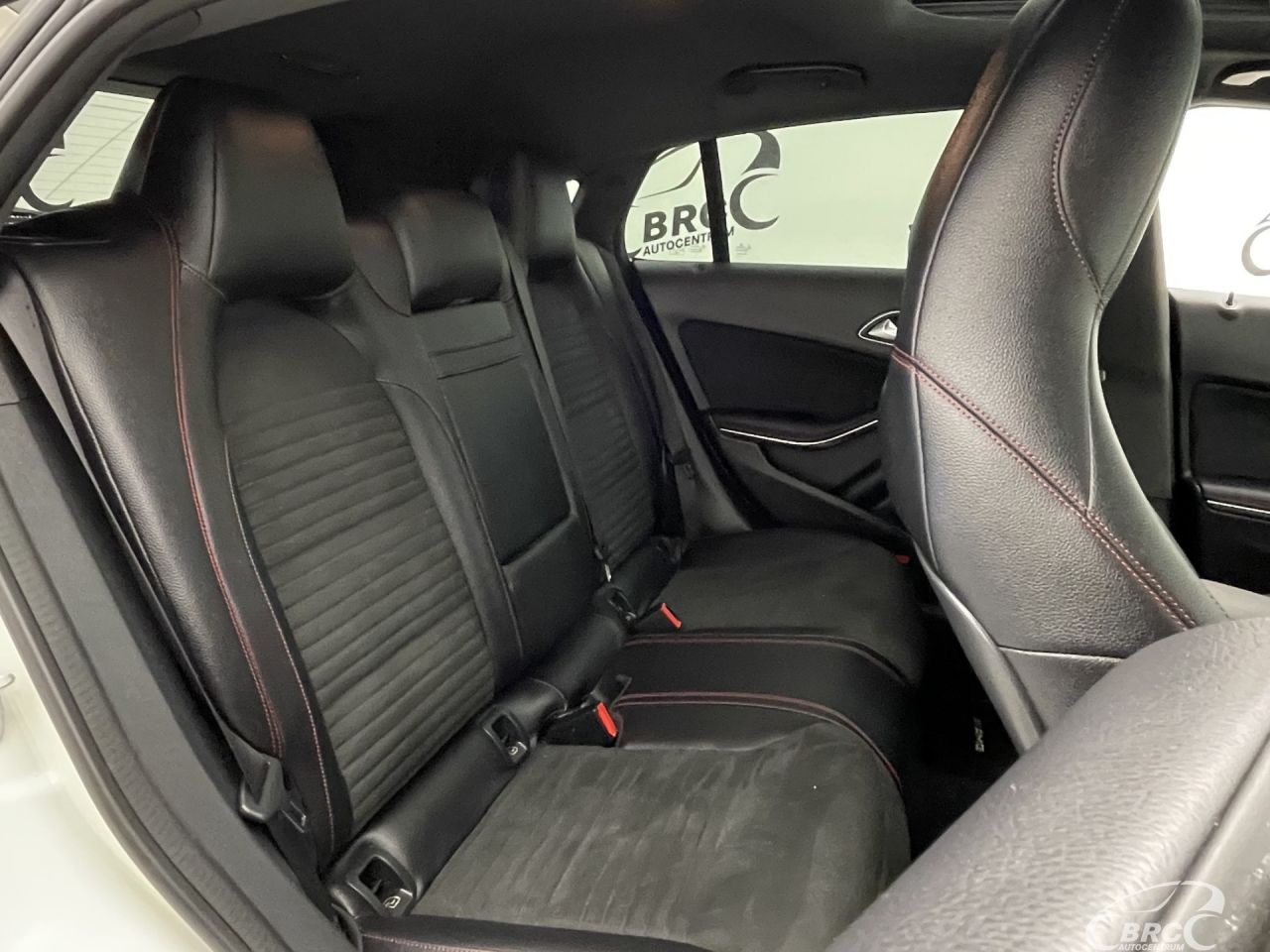 Mercedes-Benz CLA220 | 10