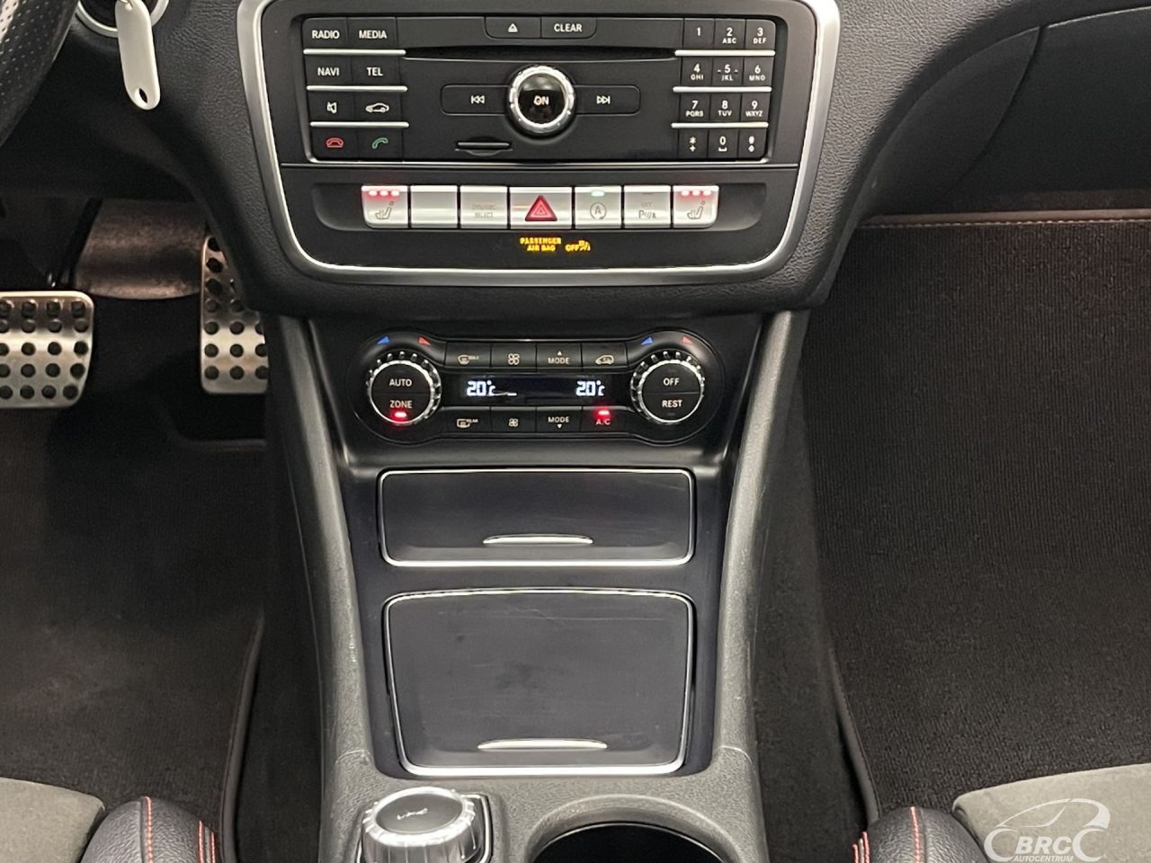 Mercedes-Benz CLA220 | 16
